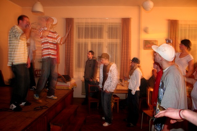 Prvn vystoupen Hip Hoper ve Vykovicch