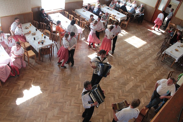 Staroesk mje  estice 7.kvtna 2011