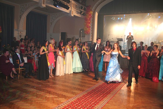 Maturitn ples 6 F Gymnzia Chomutov