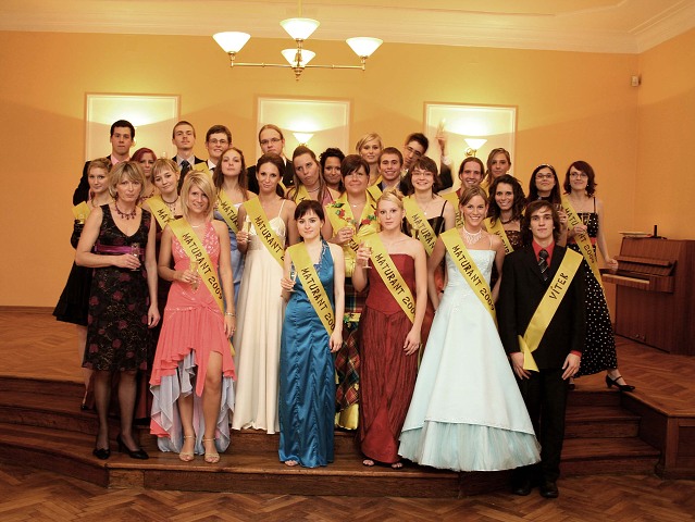 Maturitn ples 6 F Gymnzia Chomutov