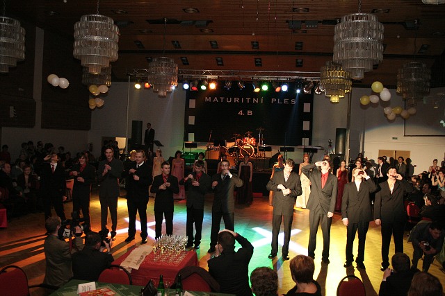 Maturitni ples 4B. Gymnazia Vimperk 22.2.2008