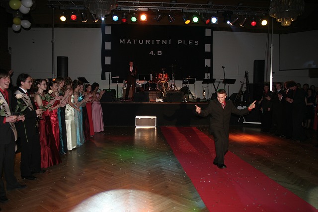 Maturitni ples 4B. Gymnazia Vimperk 22.2.2008