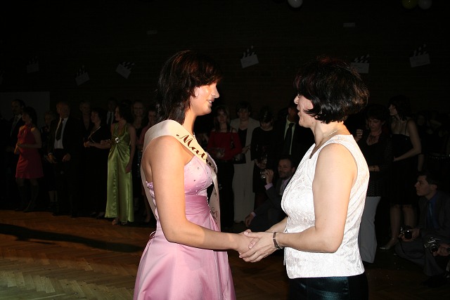 Maturitni ples 4B. Gymnazia Vimperk 22.2.2008