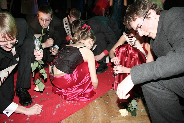 Maturitni ples 4B. Gymnazia Vimperk 22.2.2008