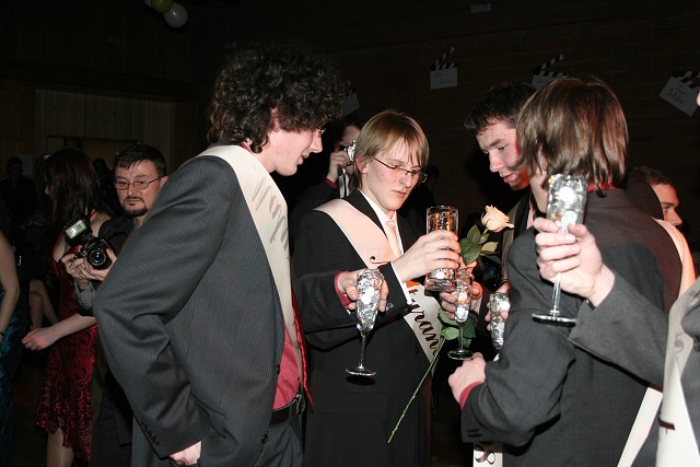 Maturitni ples 4B. Gymnazia Vimperk 22.2.2008