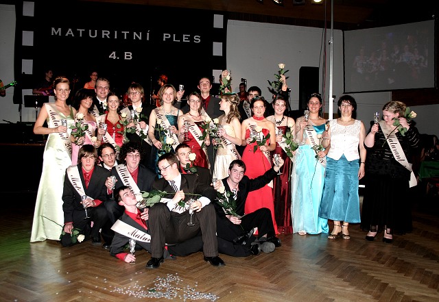 Maturitni ples 4B. Gymnazia Vimperk 22.2.2008