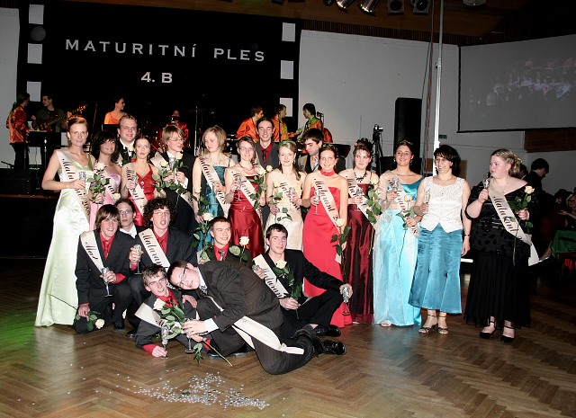 Maturitni ples 4B. Gymnazia Vimperk 22.2.2008