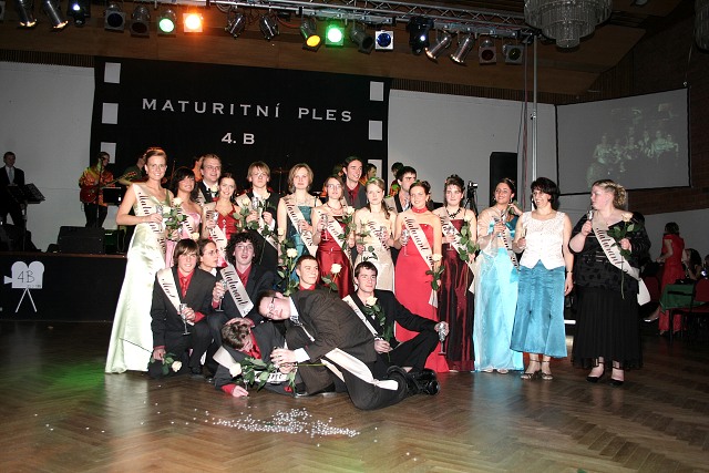 Maturitni ples 4B. Gymnazia Vimperk 22.2.2008