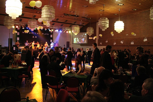 Maturitni ples 4B. Gymnazia Vimperk 22.2.2008