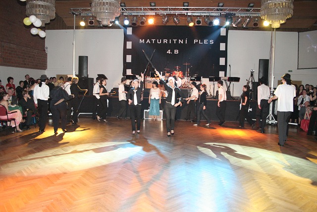 Maturitni ples 4B. Gymnazia Vimperk 22.2.2008