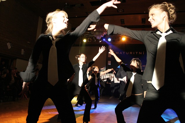 Maturitni ples 4B. Gymnazia Vimperk 22.2.2008