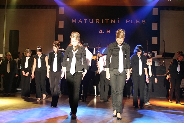 Maturitni ples 4B. Gymnazia Vimperk 22.2.2008