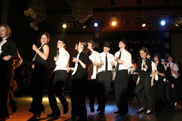 Maturitni ples 4B. Gymnazia Vimperk 22.2.2008