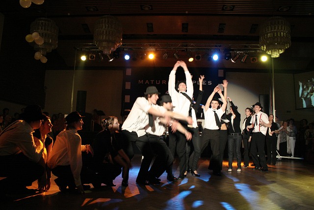 Maturitni ples 4B. Gymnazia Vimperk 22.2.2008
