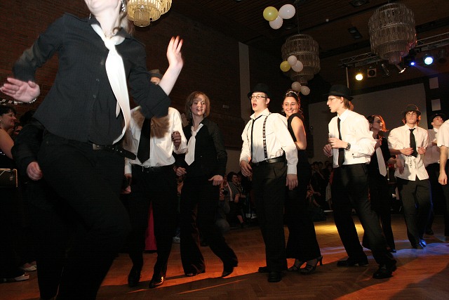 Maturitni ples 4B. Gymnazia Vimperk 22.2.2008