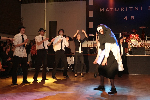 Maturitni ples 4B. Gymnazia Vimperk 22.2.2008