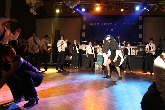 Maturitni ples 4B. Gymnazia Vimperk 22.2.2008