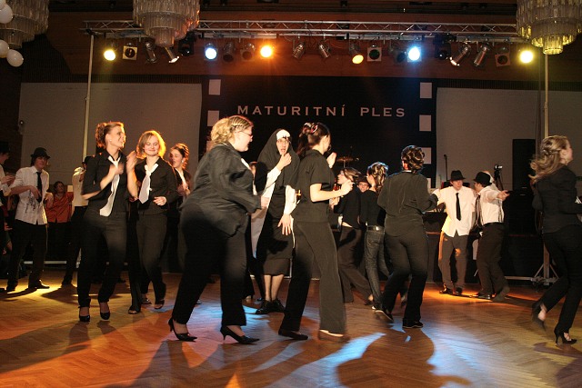 Maturitni ples 4B. Gymnazia Vimperk 22.2.2008
