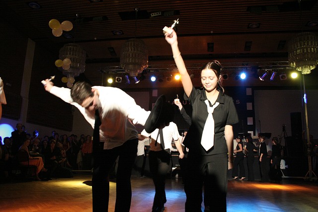Maturitni ples 4B. Gymnazia Vimperk 22.2.2008