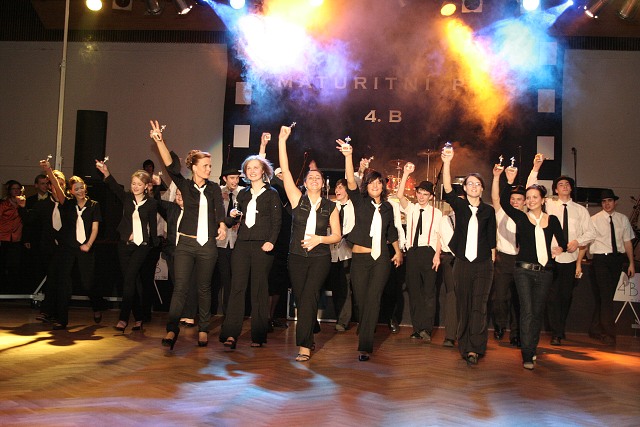 Maturitni ples 4B. Gymnazia Vimperk 22.2.2008