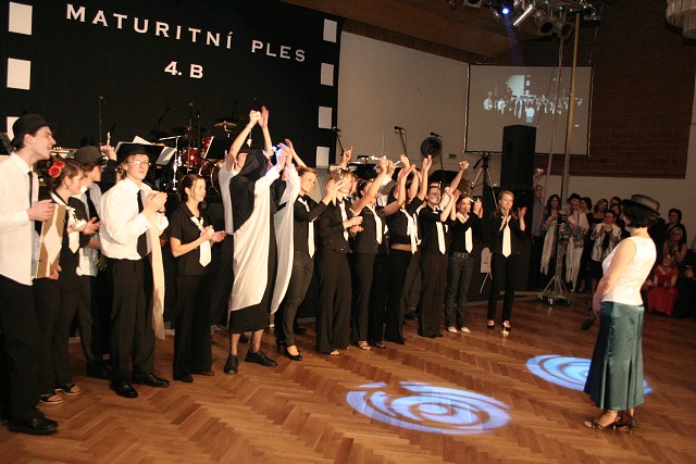 Maturitni ples 4B. Gymnazia Vimperk 22.2.2008
