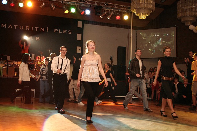 Maturitni ples 4B. Gymnazia Vimperk 22.2.2008