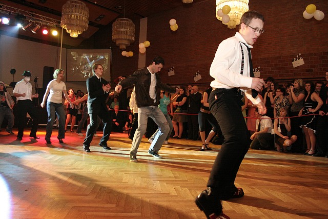 Maturitni ples 4B. Gymnazia Vimperk 22.2.2008