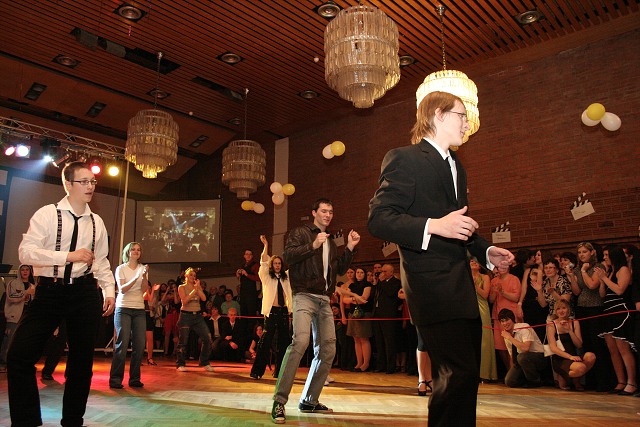 Maturitni ples 4B. Gymnazia Vimperk 22.2.2008