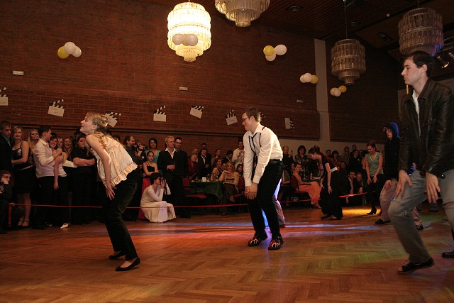 Maturitni ples 4B. Gymnazia Vimperk 22.2.2008
