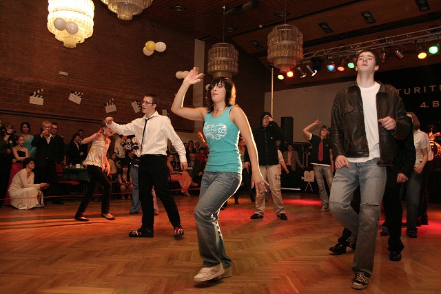 Maturitni ples 4B. Gymnazia Vimperk 22.2.2008