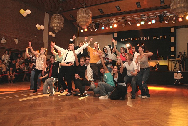 Maturitni ples 4B. Gymnazia Vimperk 22.2.2008