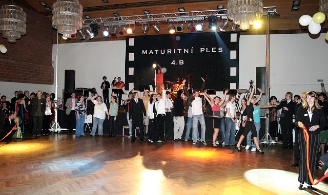 Maturitni ples 4B. Gymnazia Vimperk 22.2.2008