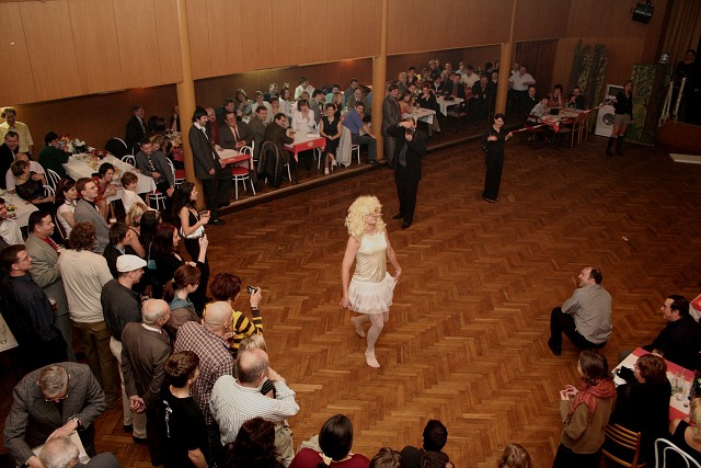 Vstoupen KOS na sportovnm plese ve kyni 20.1.2007