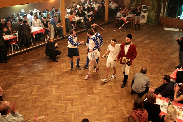 Vstoupen KOS na sportovnm plese ve kyni 20.1.2007