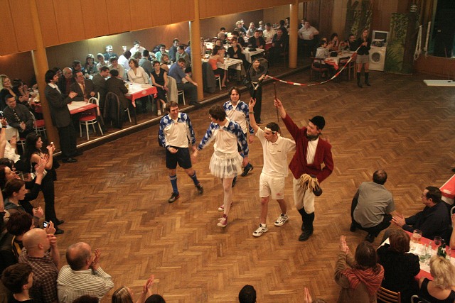 Vstoupen KOS na sportovnm plese ve kyni 20.1.2007