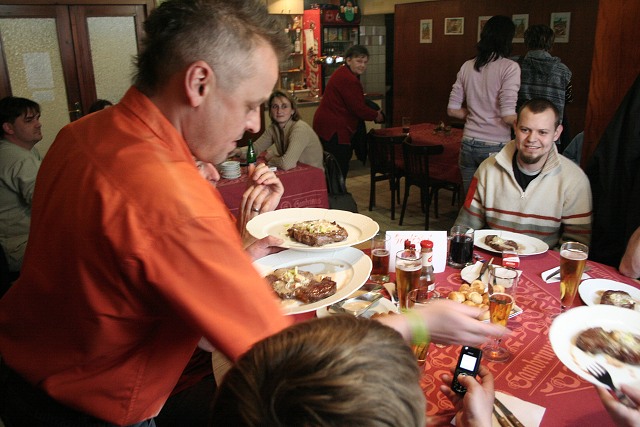 Prvn poumavsk pojdn steak - Hotel Iren kyn