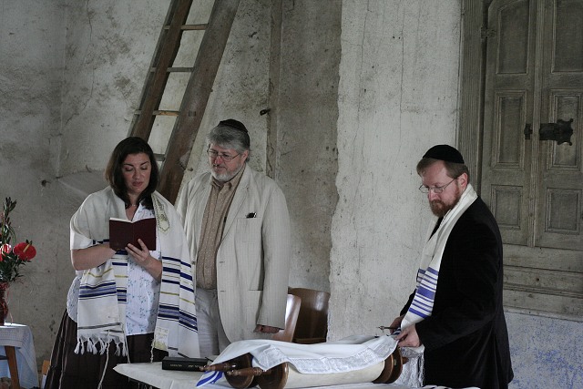 180 let vro synagogy ve kyni