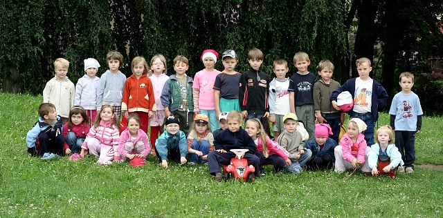 Spolen,teamov fotografie.  max rozmr 30x45  do t